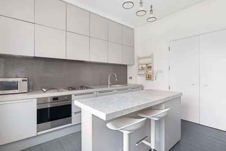 4 Bed Flat for Sale in East Dulwich