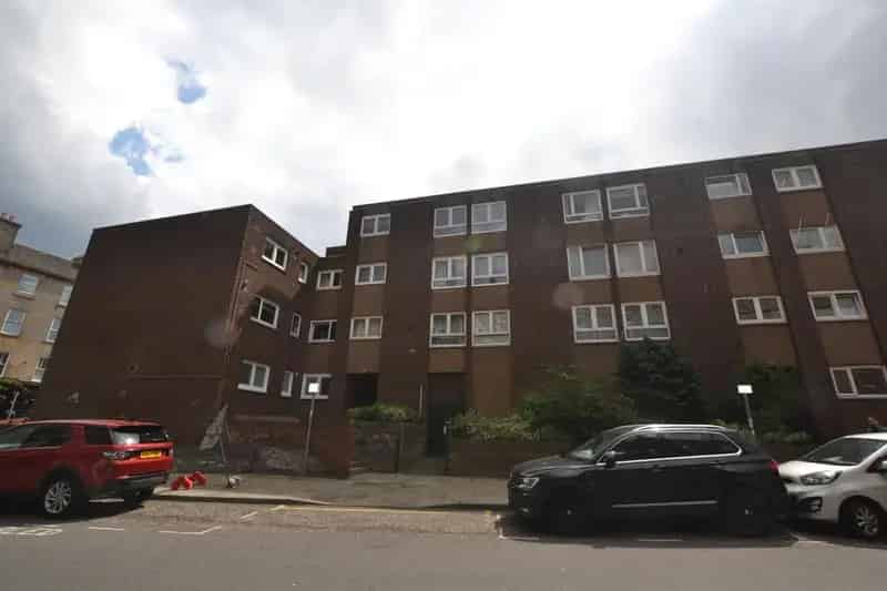 3 Bedroom Flat to Rent Edinburgh