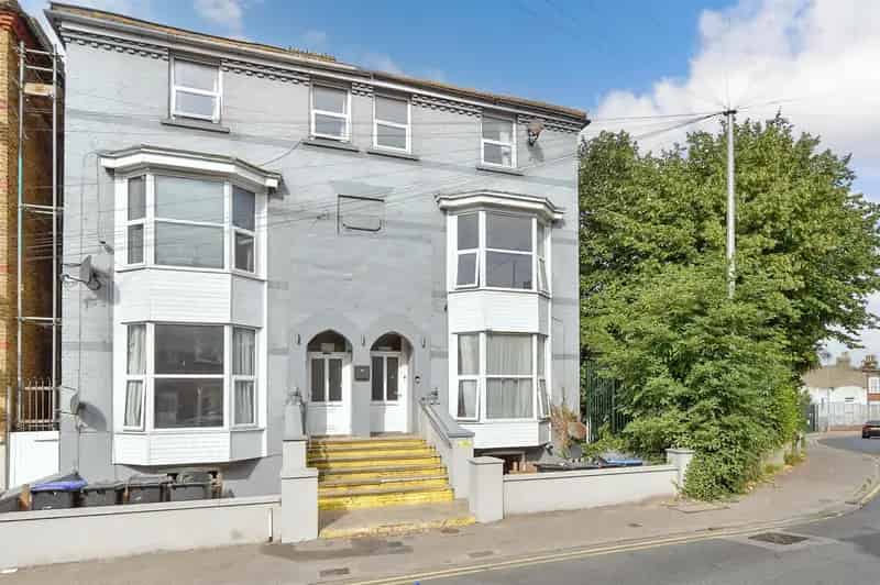 7 bedroom semi-detached house for sale