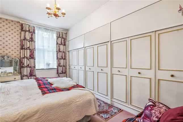 Flat for sale in New Cavendish Street, London W1G