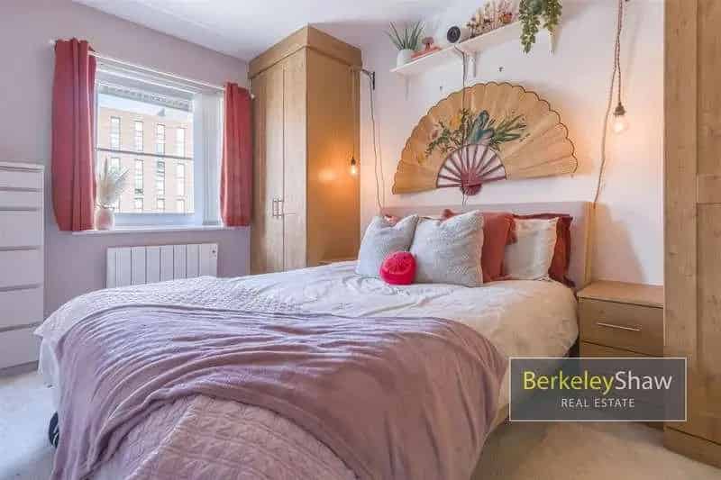 2 Bed Waterfront Apartment for Sale in Liverpool
