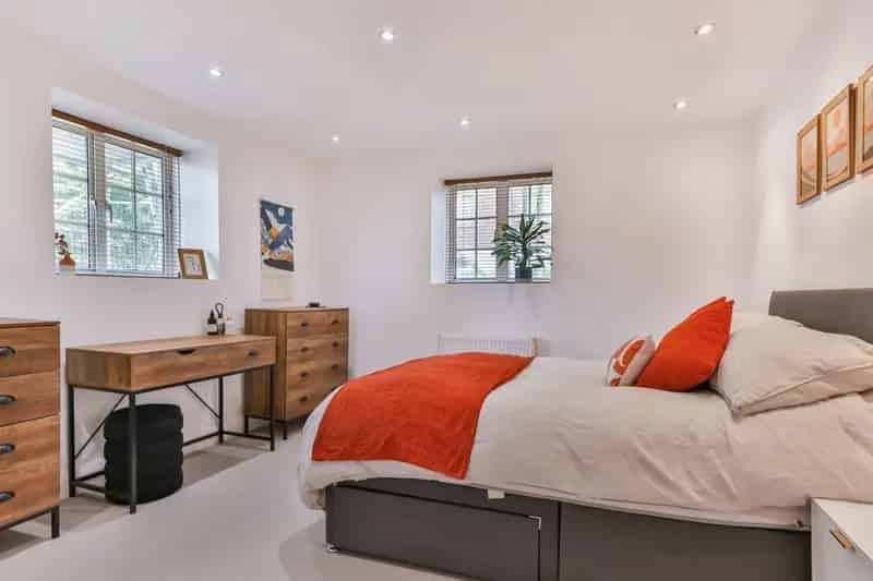 2 Bedroom Flat for Sale in San Remo Towers Boscombe