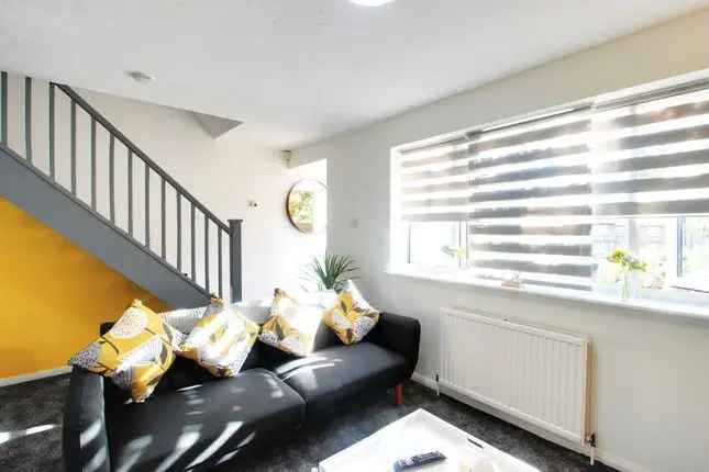 Terraced house to rent in Fryent Grove, London NW9