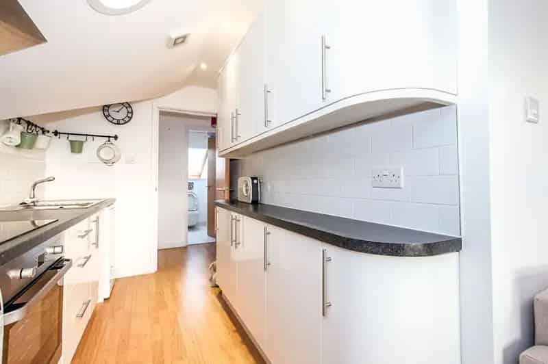2 Bedroom Flat to Rent London SE6 - Victorian Conversion