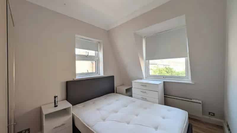 Flat For Rent , Kilburn High Road, London, England