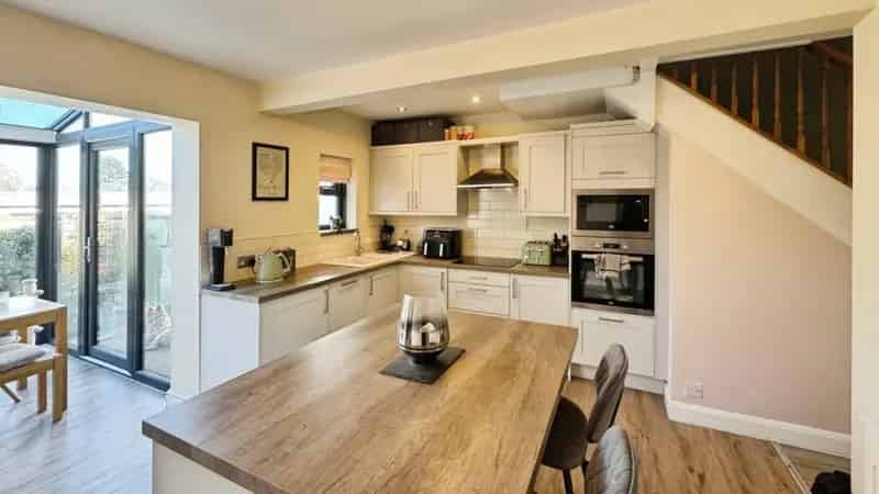 3 Bedroom House For Sale Near Leeds