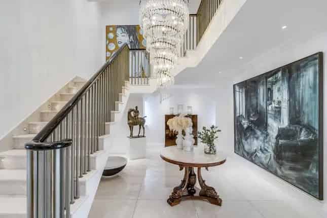 7 Bedroom Detached House for Sale in Kenwood Highgate