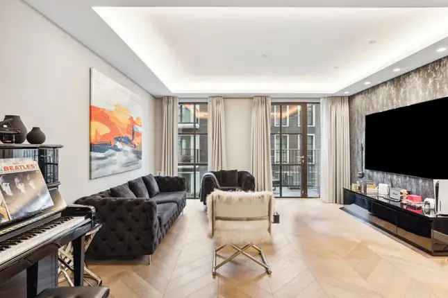 Two Bedroom Flat for Sale in Fitzrovia London