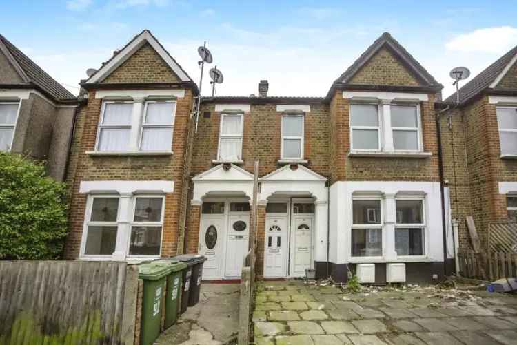 2 3 Bedroom Maisonette Catford SE6 Private Garden Modern Kitchen Close Transport