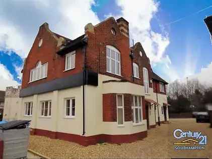 17m² Studio Flat in Southampton Portswood Available Now