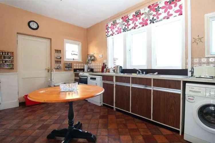 4 Bed House for Sale in Old Town - Family Home with Large Garden