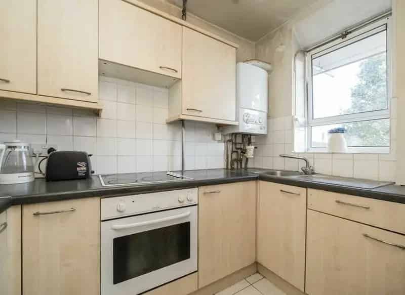 Two Double Bedroom Apartment White City Estate First Home Investment