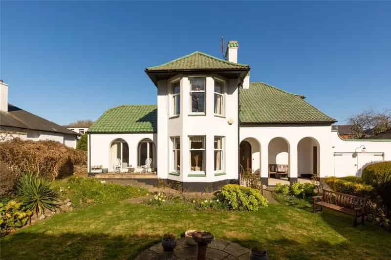 3 Bedroom Detached Villa for Sale in Duddingston Edinburgh