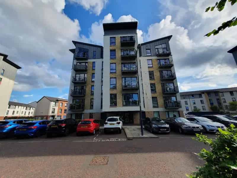 2 Bedroom Flat to Rent