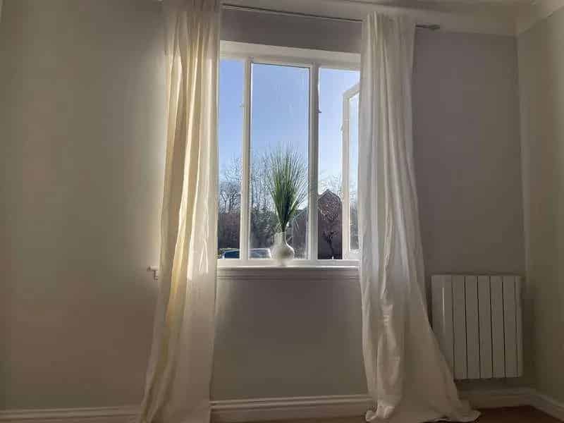 2 Bed Flat for Sale in Hawks Hill Court Leatherhead