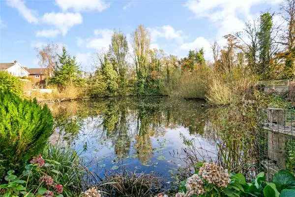 The Spinney, Beaconsfield, Buckinghamshire, HP9 1SB | Property for sale | Savills