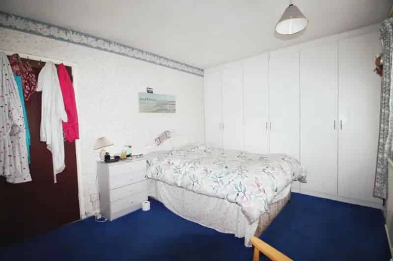 3 Bed House for Sale in Manchester Portway