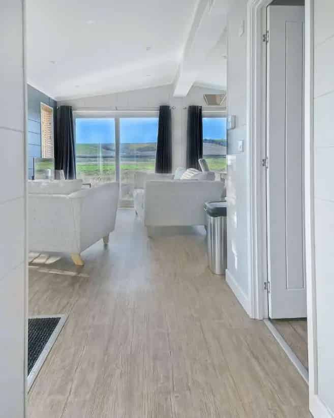 Luxury Waterfront Lodge South Downs National Park Near London