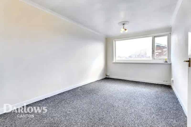 1 Bedroom Apartment for Sale in Canton Cardiff