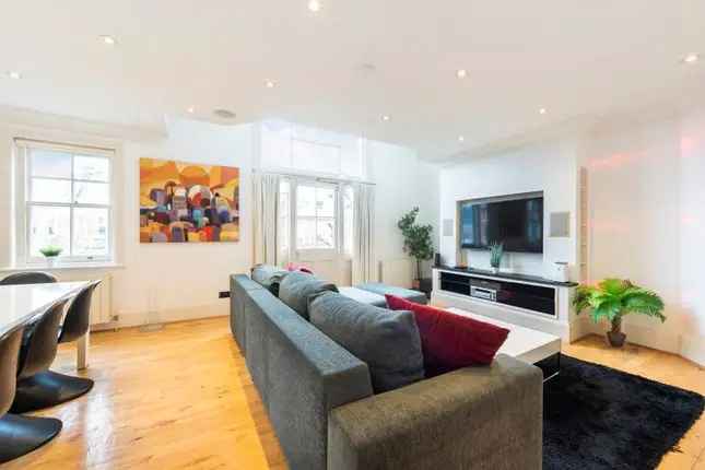 Flat for sale in Adamson Road, Belsize Park NW3