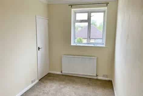 2 Bedroom Maisonette 50m² London Garden Garage