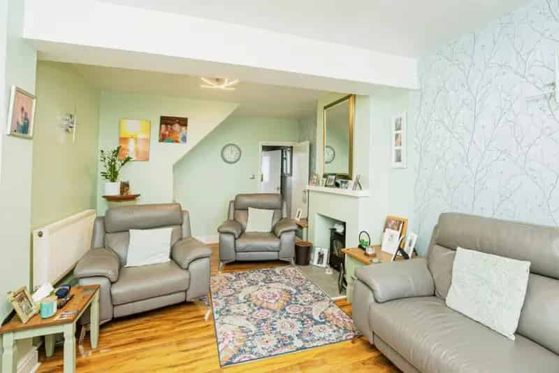 3 4 Bedroom Home in Poets Corner Beautiful Condition