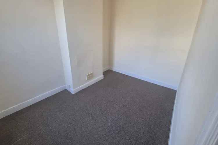 2 Bed House Near Train Station NN5 5JX
