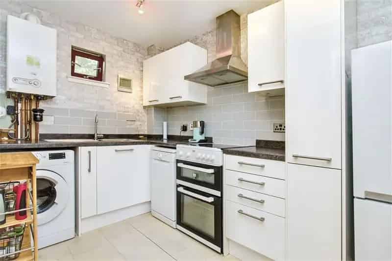2 Bed Ground Floor Flat Leith - Ideal First Time Buyer Home