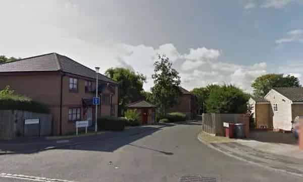 Ground Floor Flat Spacious Bedroom Pet Friendly Parking