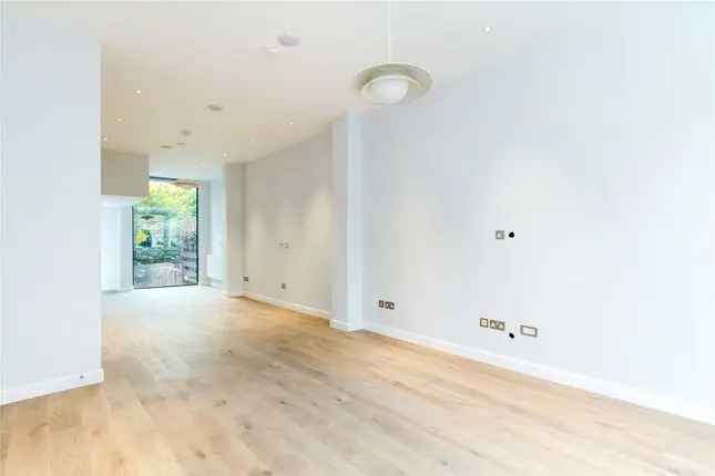 Terraced house to rent in Hamilton Gardens, St John's Wood, London NW8