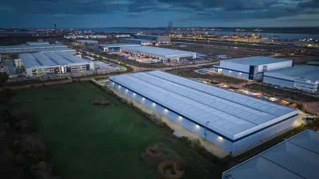 , DP World London Gateway Logistics Park, Stanford-le-Hope, Essex, SS17 9DY | Property to rent | Savills