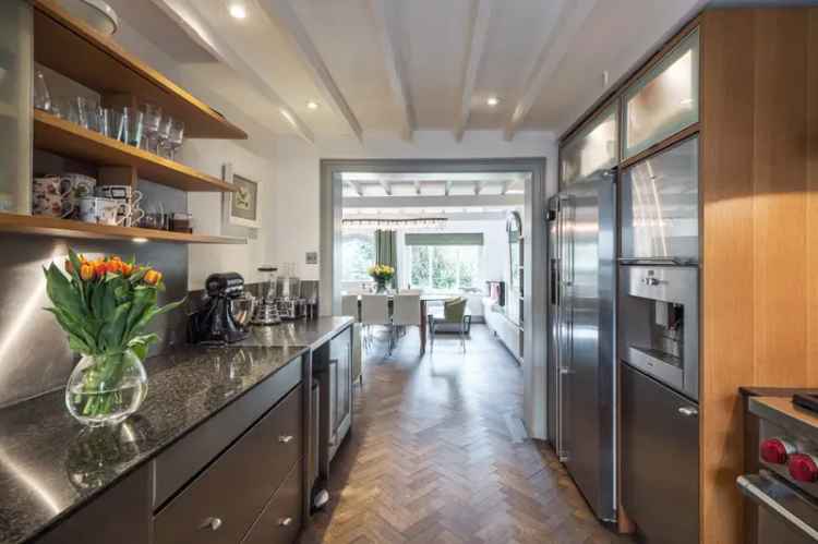 3 Bedroom Georgian Townhouse Regents Canal Views