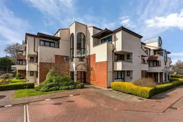 Two Double Bedroom Apartment Northwood Gated Community Parking
