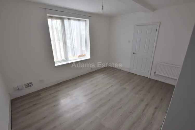 4 Bedroom Semi Detached House to Rent Near Reading University