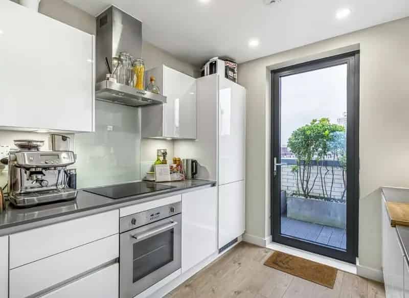 Luxury 3-Bed Duplex Apartment London Canary Wharf Views
