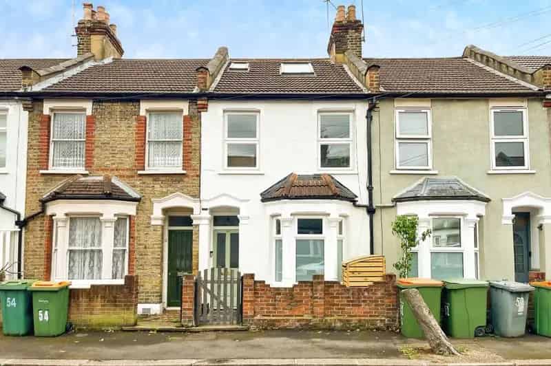 4 Bedroom Mid Terrace House for Sale London E13