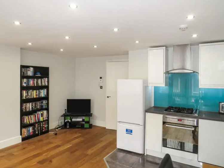 1 Bedroom Apartment Basingstoke Town Centre Available July