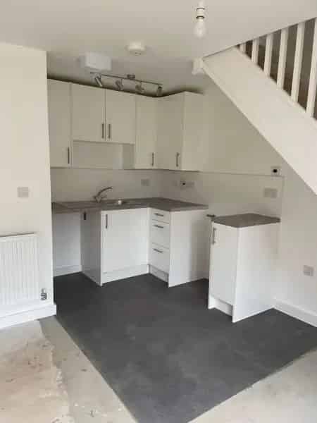1 Bed House with Garden Near Amenities