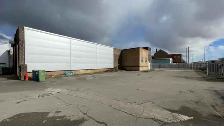 Industrial Unit with Warehouse, Office Space and Yard