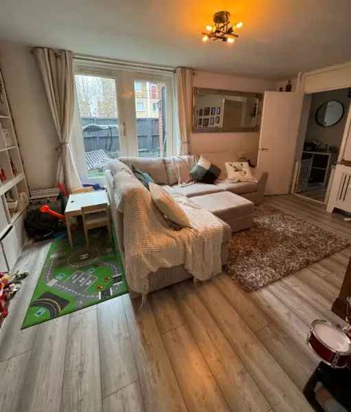 Flat For Rent in London, England