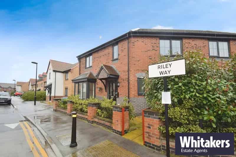 3 Bedroom Semi-Detached House to Rent