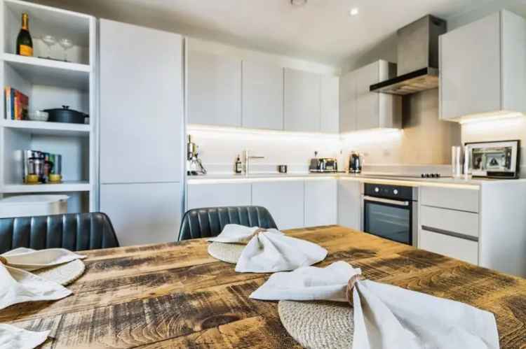 2 Bedroom Flat for Sale Manchester M4 Hallmark Tower Parking Balcony