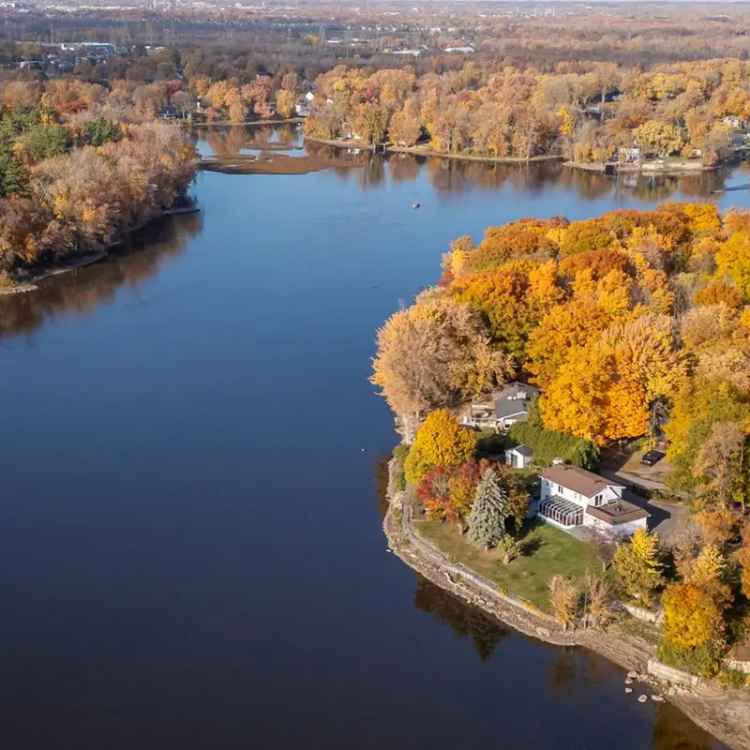 Waterfront Estate with Panoramic Views and Large Lot