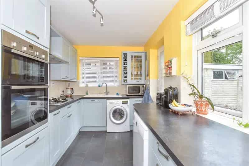 4 Bedroom Chalet Bungalow For Sale
