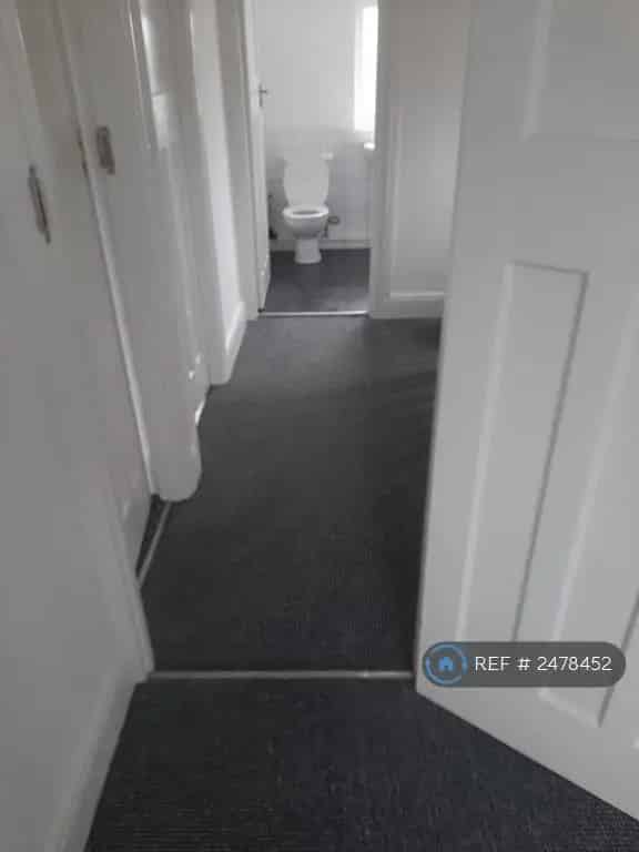 4 Bedroom Semi-Detached House Near Church Road