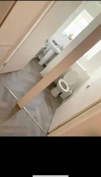 2 Bed Flat Near Shops and Buses Easy Parking