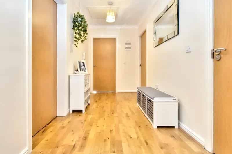 Two Bedroom Apartment in Woodleas, Leeds