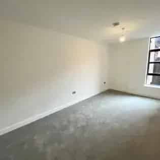 2 rooms flat of 222 m² in Birmingham