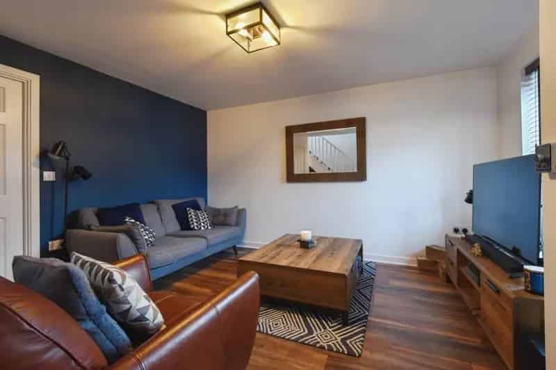 2 Bedroom End Terrace House for Sale