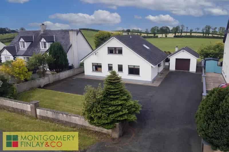 4 Bedroom Detached Chalet Bungalow in Peaceful Countryside Setting